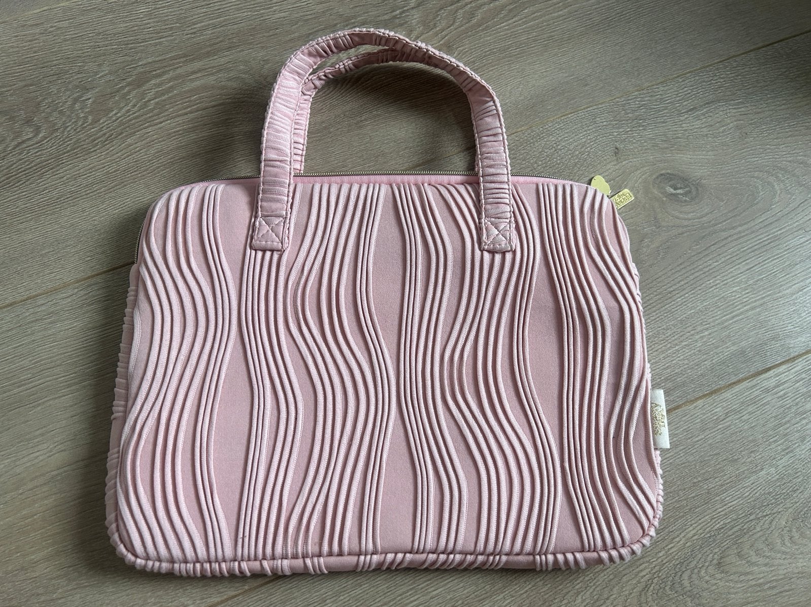 Amper gebruikt! Laptoptas HEMA, roze, goud, Computers en Software, Laptoptassen, 15 inch, Zo goed als nieuw, Laptophoes, Overige merken