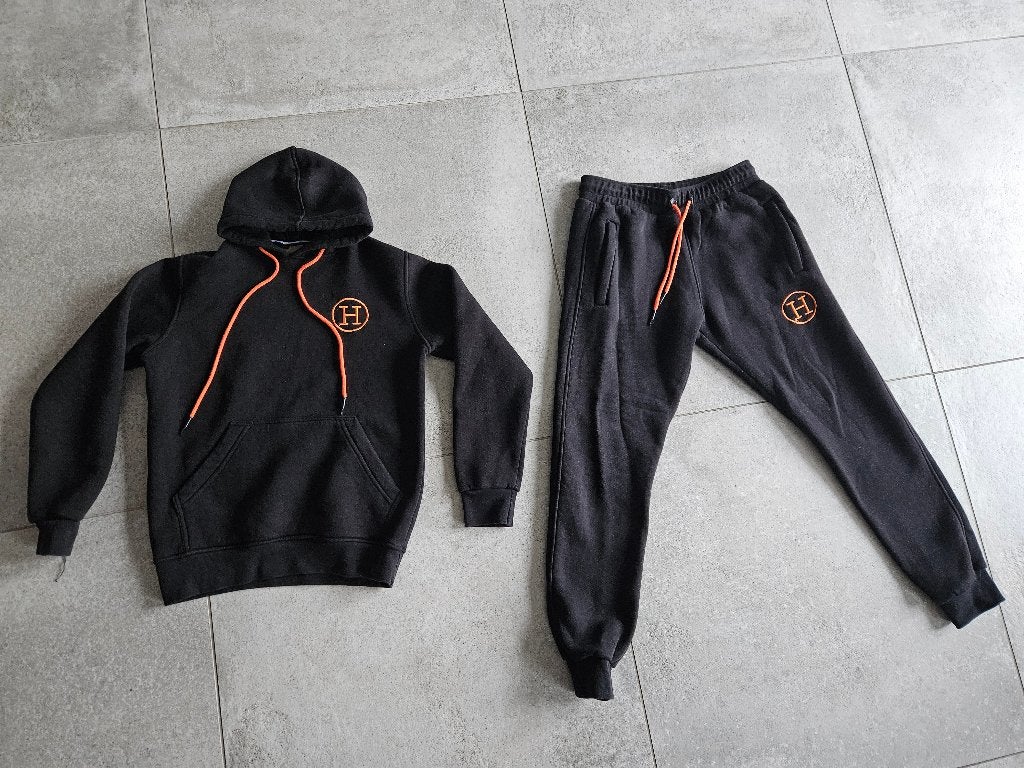 Hermes joggingpak zwart zgan Maat 158, Ophalen of Verzenden, Zo goed als nieuw, Jongen