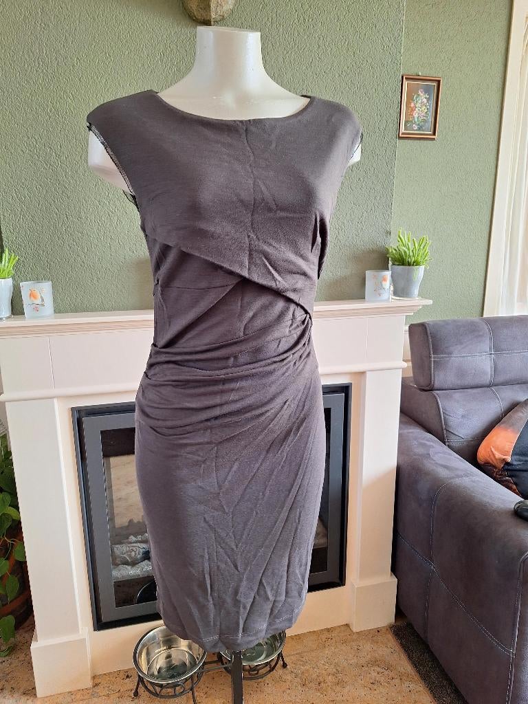 Liu Jo jurk body cocon bruin S 36, Kleding | Dames, Jurken, Zo goed als nieuw, Maat 36 (S), Bruin, Knielengte, Ophalen of Verzenden