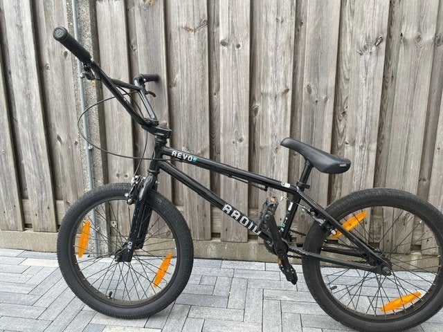 Radio Revo Pro Freestyle BMX - Zo goed als nieuw, Ophalen, Radio Revo, 16 tot 20 inch, Staal