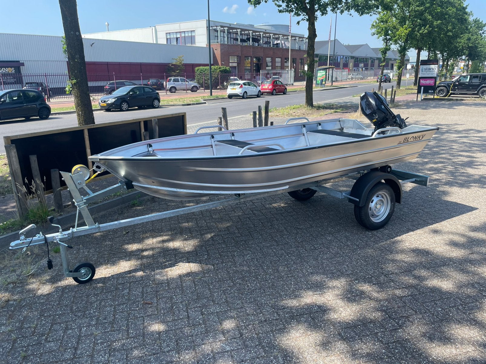 ALUMINIUM NIEUWE BOOT, NIEUWE TRAILER & 9,8PK MOTORBOOT, Ophalen, 10 tot 30 pk, 10 pk, Viertaktmotor