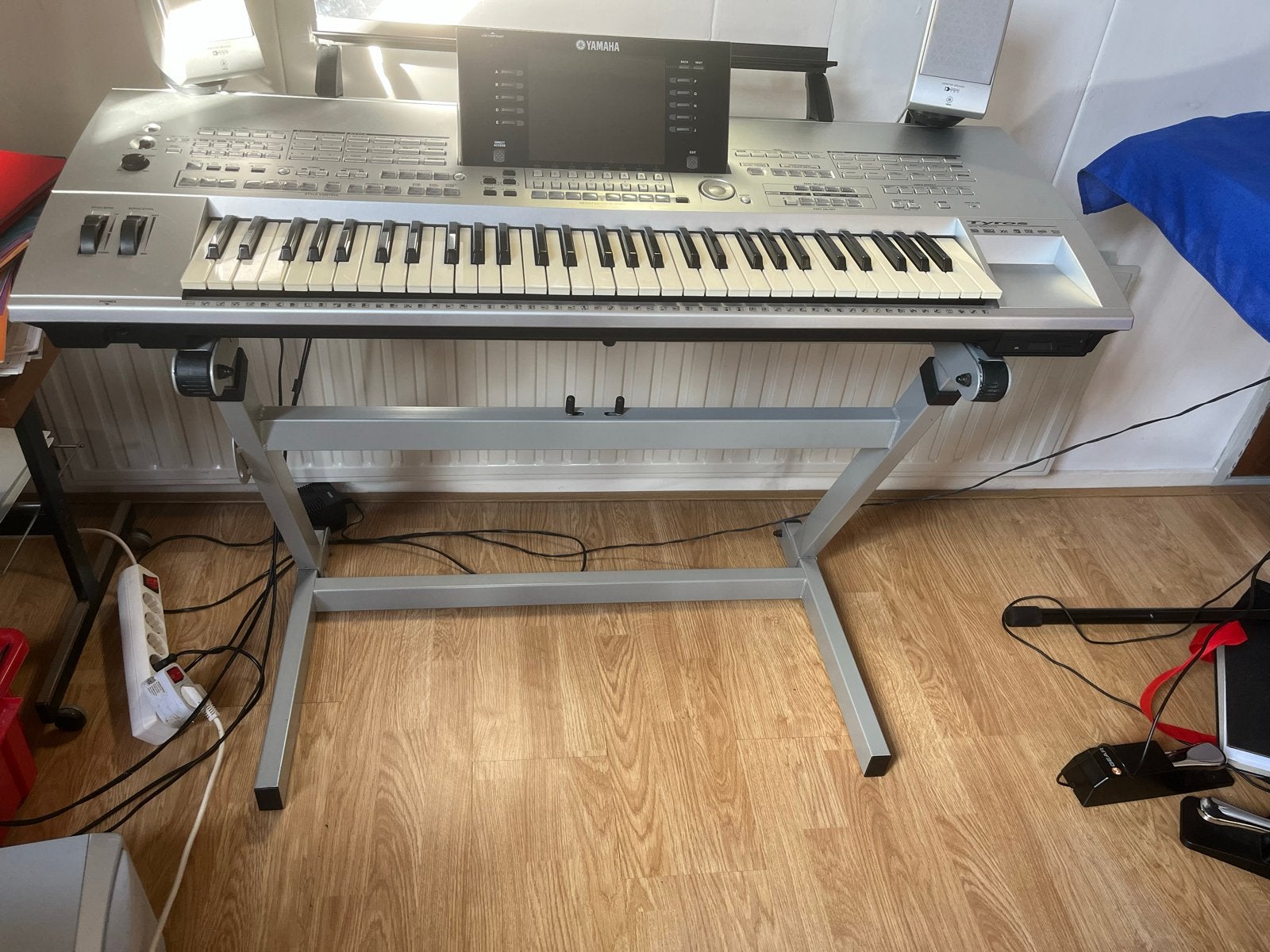 Yamaha Tyros 1 met standaard en originele geluidsset, Ophalen, Yamaha, Met standaard, 61 toetsen