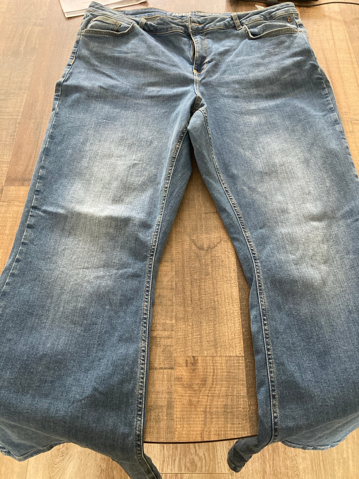 Zo goed als nieuwe &Jackie flared jeans, maat W32, Kleding | Dames, Grote Maten, Blauw, Ophalen of Verzenden, Zo goed als nieuw