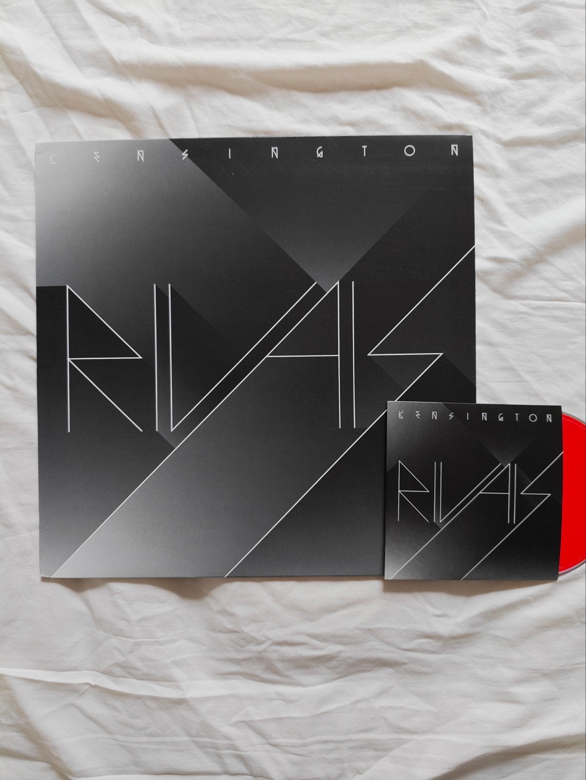 Kensington - Rivals Vinyl LP + CD, LP, Ophalen of Verzenden, Zo goed als nieuw, 12 inch