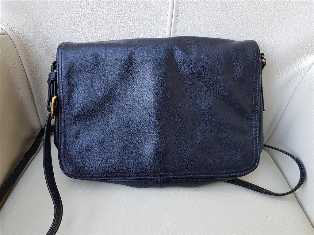 D063 Genuine Leather, zwart leer, netjes, 25x16x6,5cm, Ophalen of Verzenden, Zo goed als nieuw, Zwart, Handtas
