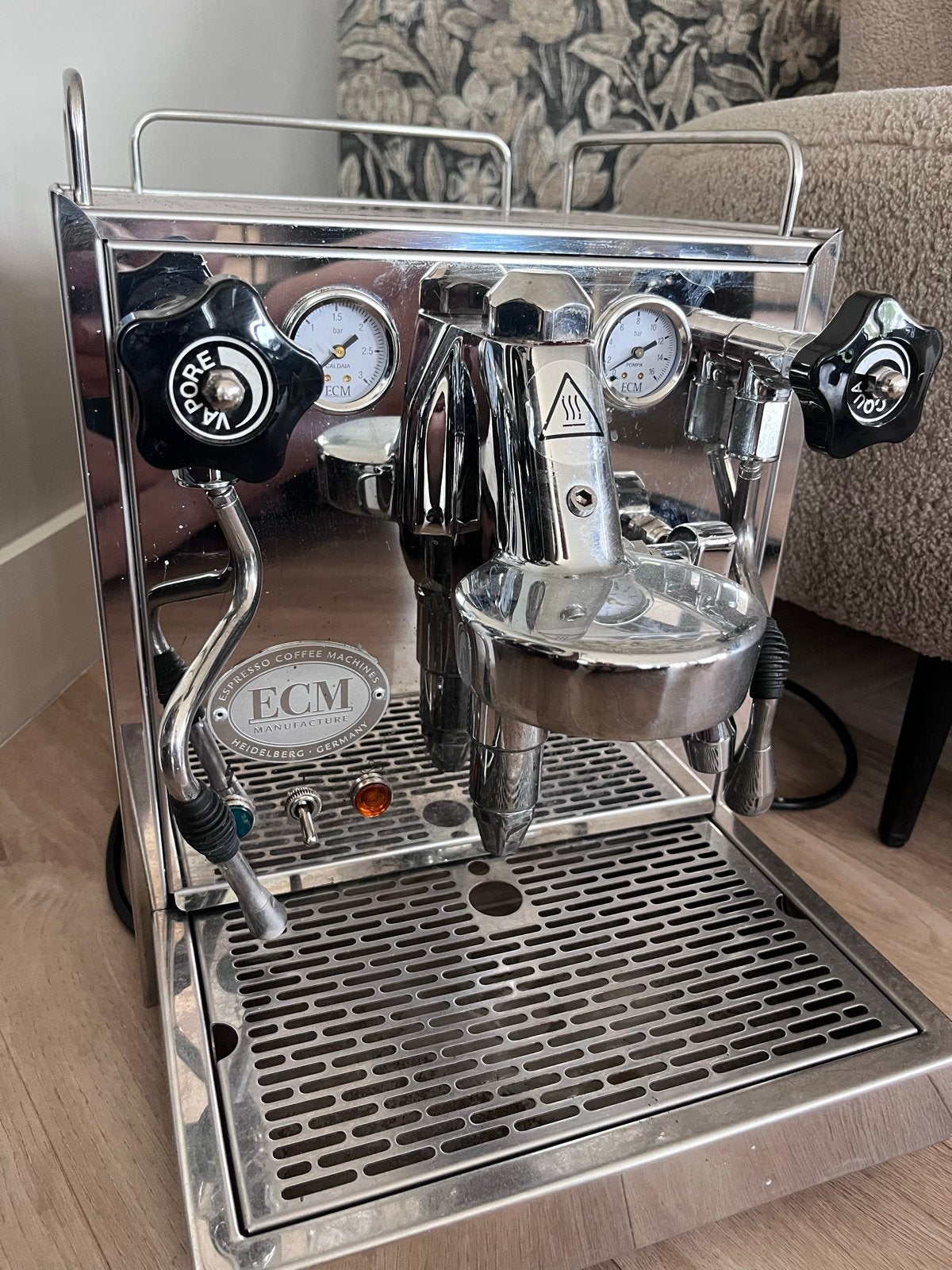 ECM Espressomachine Mechanika met bonenmaler C-Automatik 54, Gebruikt, Espresso apparaat, Koffiebonen, 1 kopje