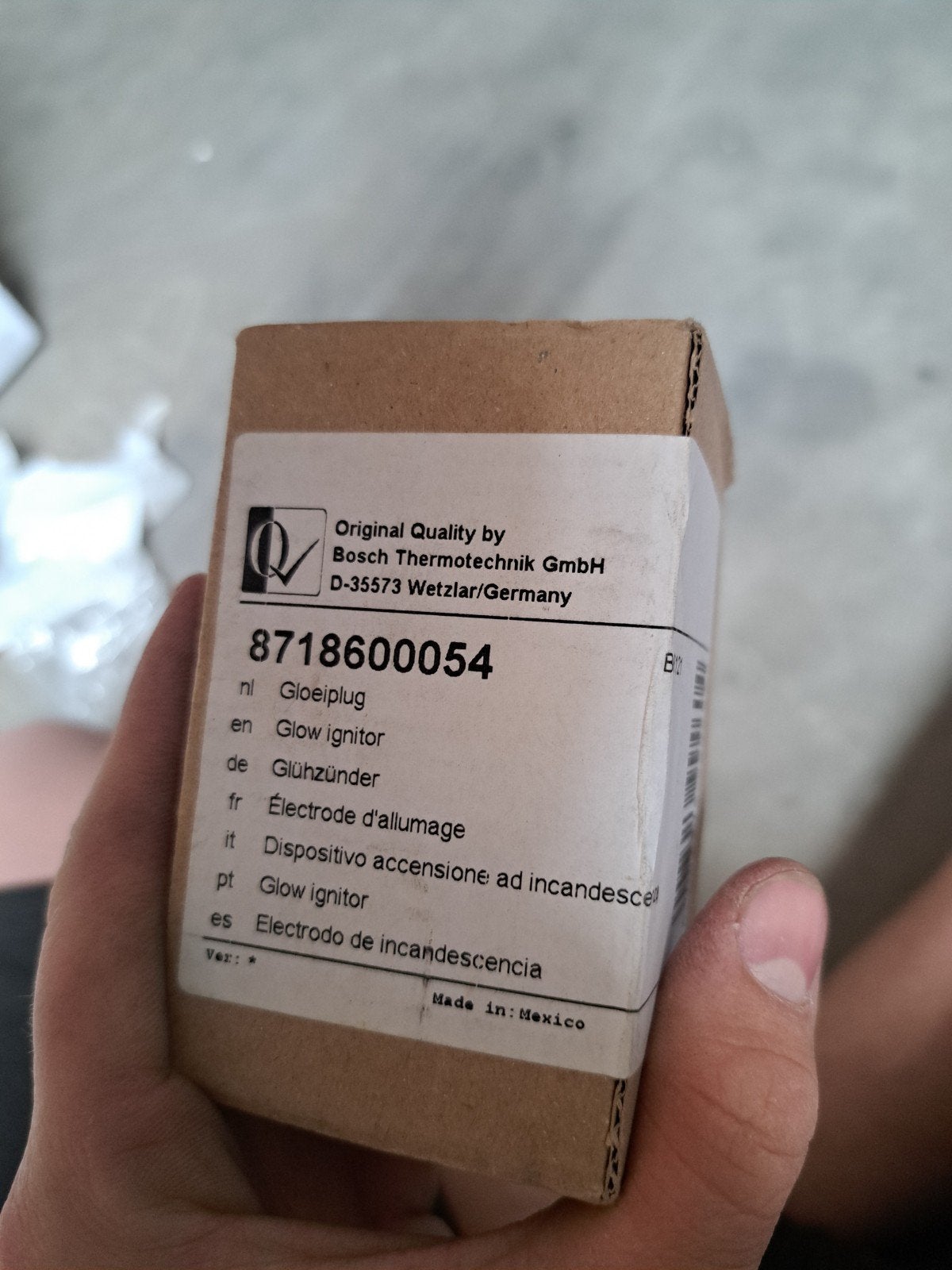 Nieuwe Bosch gloeiplug 8718600054, Bosch Nefit, ., Nieuw, Ophalen of Verzenden