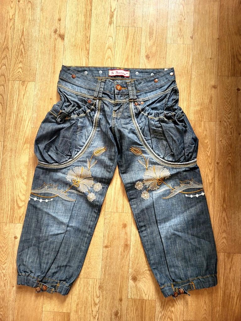 Prachtige Vintage Denim Capri Jeans met Bloemenborduurwerk, Kleding | Dames, Ophalen of Verzenden, Zo goed als nieuw, Vintage