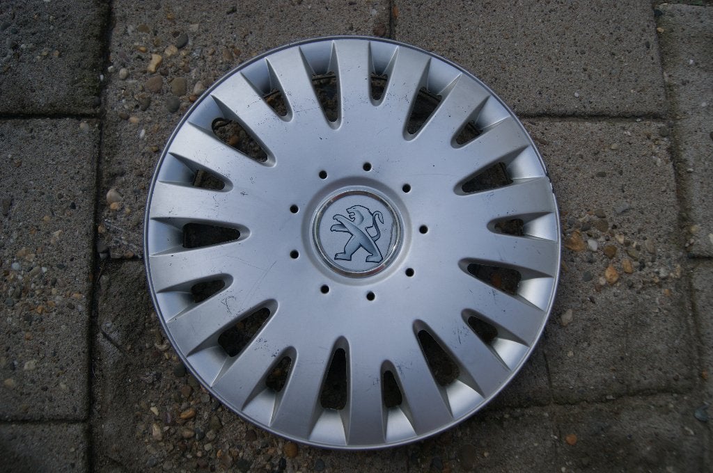 1 losse universele wieldop Peugeot 107 14 inch, Ophalen of Verzenden, Gebruikt