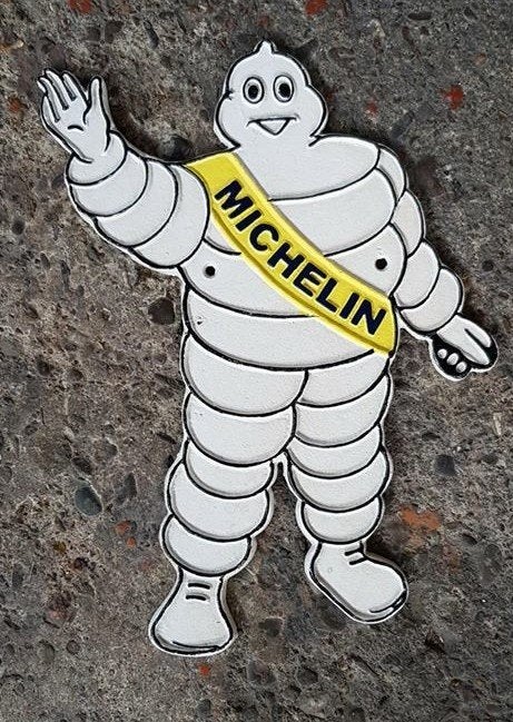 Michelin Bibendum zwaar gietijzer reclame decoratie bord, Reclamebord, Ophalen of Verzenden, Info@americansaleshop.nl, Gietijzer borden