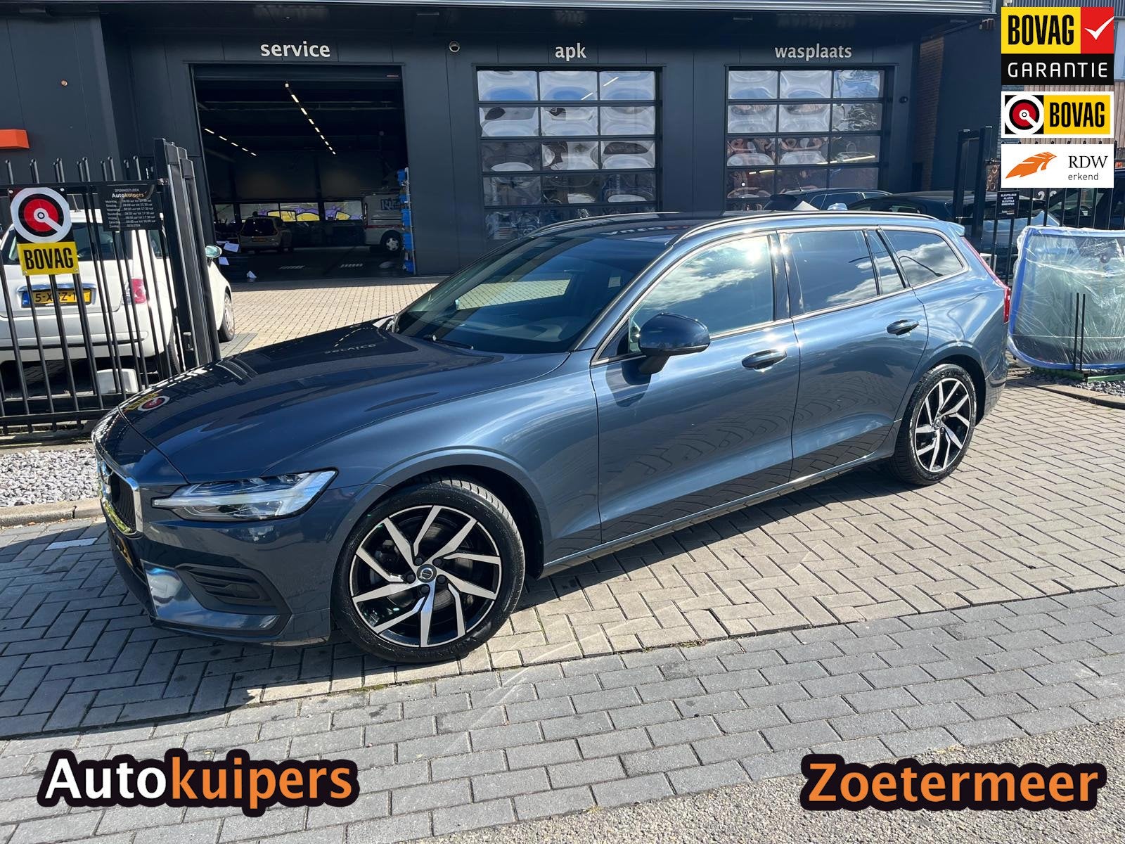 Volvo V60 2.0 B3 Momentum Advantage , 1e eigenaar, Auto's, 12 maanden, Stof, 4 cilinders, Blauw