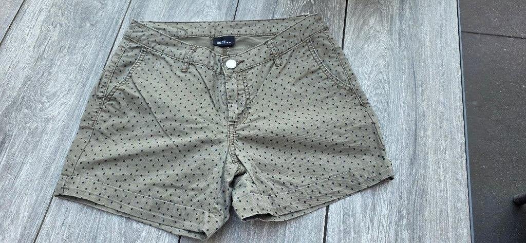 Korte broek maat 38, Kleding | Dames, Ophalen of Verzenden, Zo goed als nieuw, Maat 38/40 (M), Kort