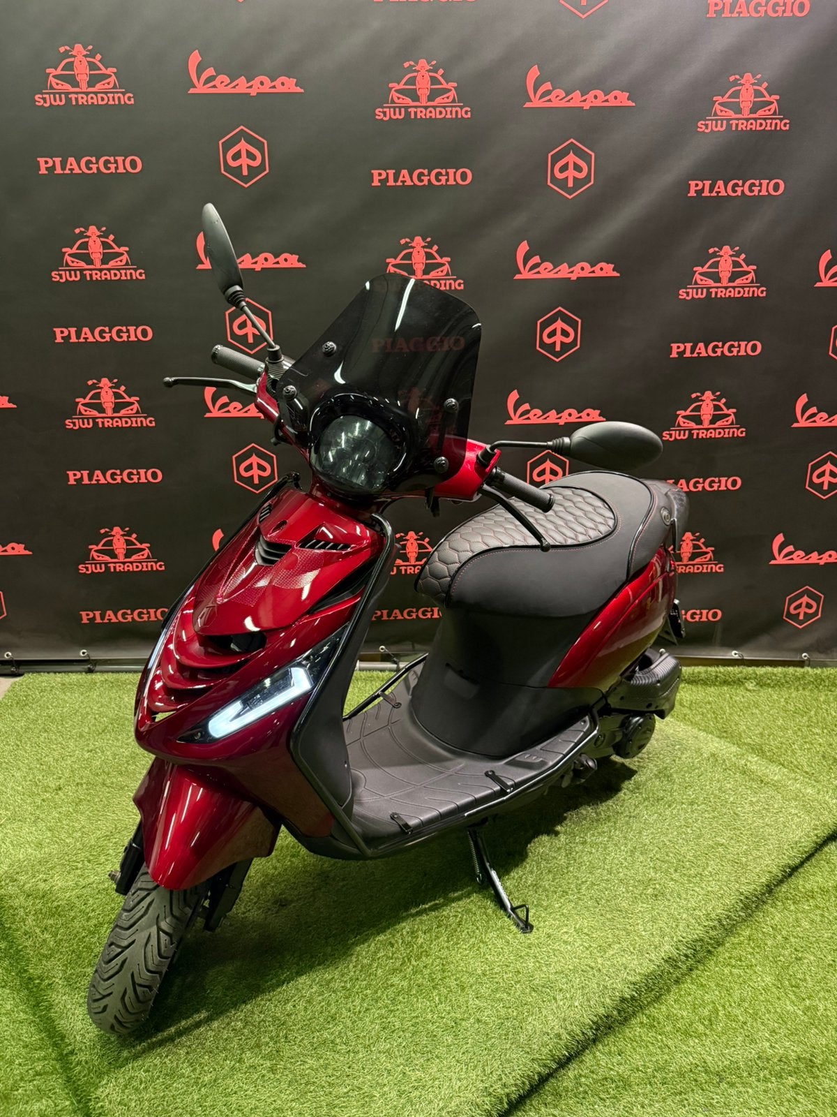 Piaggio Zip 2022 Brom! SP Candy Red / RS Zadel / Turbokit!, Ophalen of Verzenden, Benzine