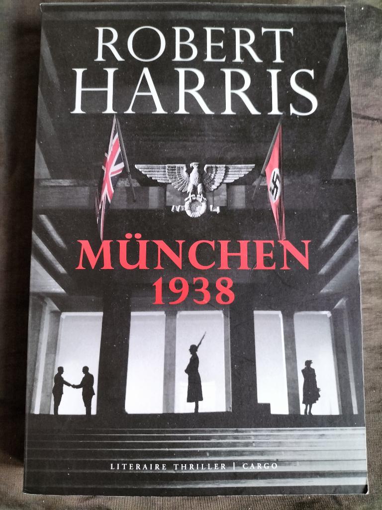 Robert Harris - München 1938, Ophalen of Verzenden, Zo goed als nieuw, Robert Harris