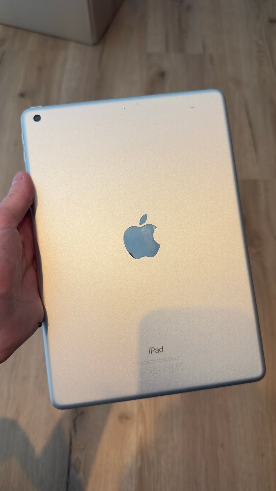 iPad 5e Generatie - 32GB - LCD DEFECT, Computers en Software, Apple iPads, Niet werkend, Apple iPad, Wi-Fi, 10 inch, 32 GB, Grijs