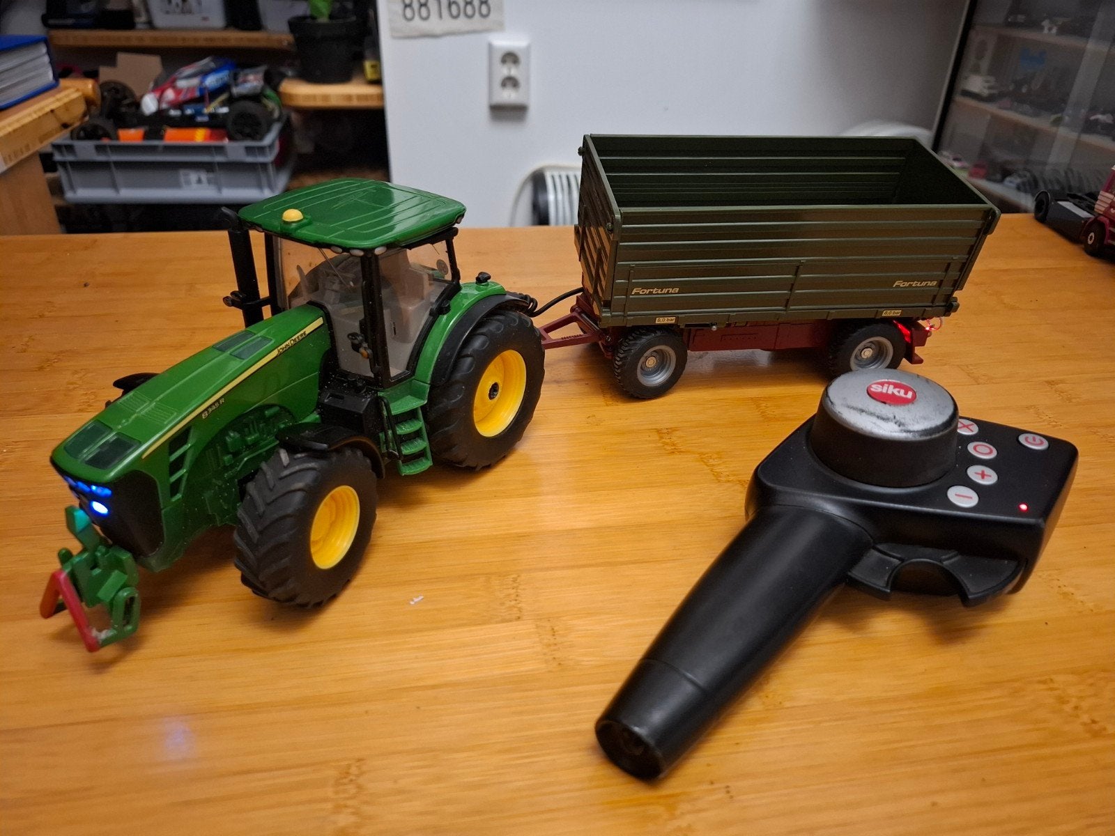 Siku control John Deere 8345r rc 1/32 fortuna kar, Ophalen of Verzenden, Gebruikt, Tractor of Landbouw, SIKU