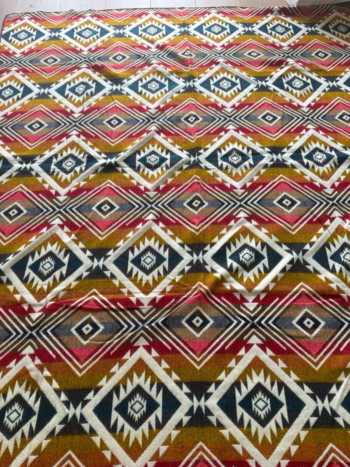 Alpaca wollen deken rood okergeel oranje wit, Huis en Inrichting, Woonaccessoires | Plaids en Woondekens, Wol, Nieuw, Ophalen of Verzenden