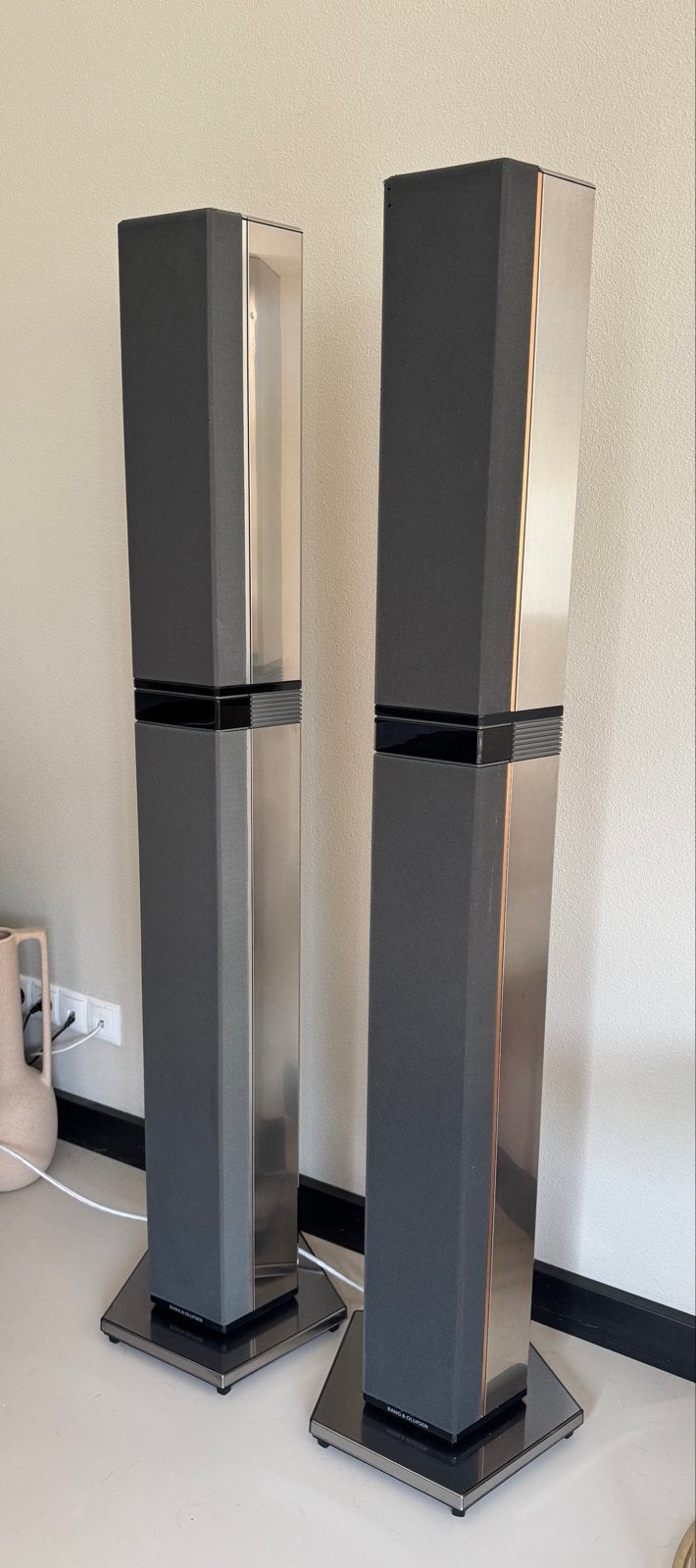 Bang & Olufsen Beovox Penta (6611) - Gerestaureerd, Audio, Tv en Foto, Ophalen, Vloerstaande luidspreker, Gebruikt, Inclusief standaarden