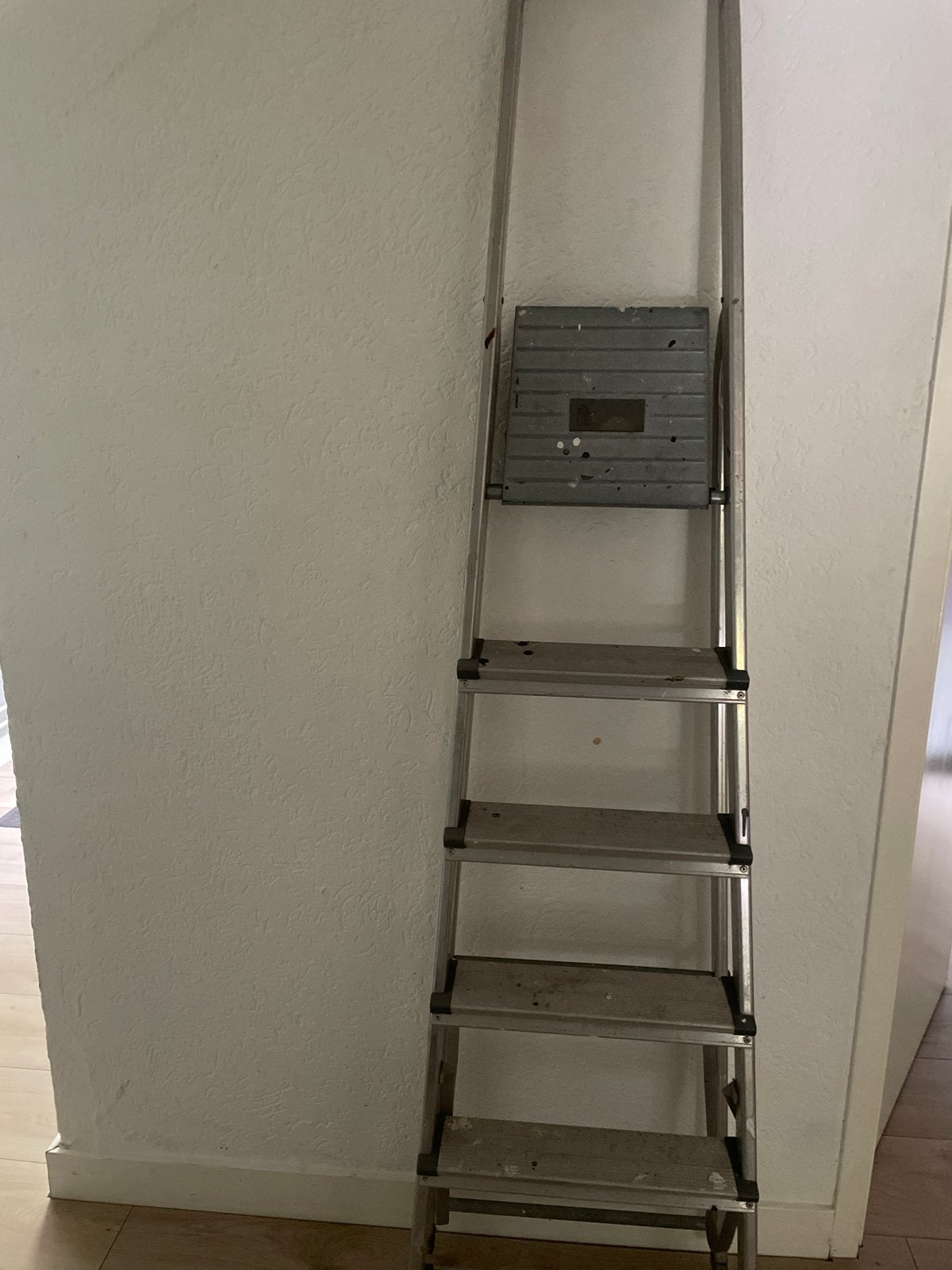 Stevige aluminium trap, 5 treden, Gebruikt, Trap, Ophalen of Verzenden, Opvouwbaar of Inschuifbaar