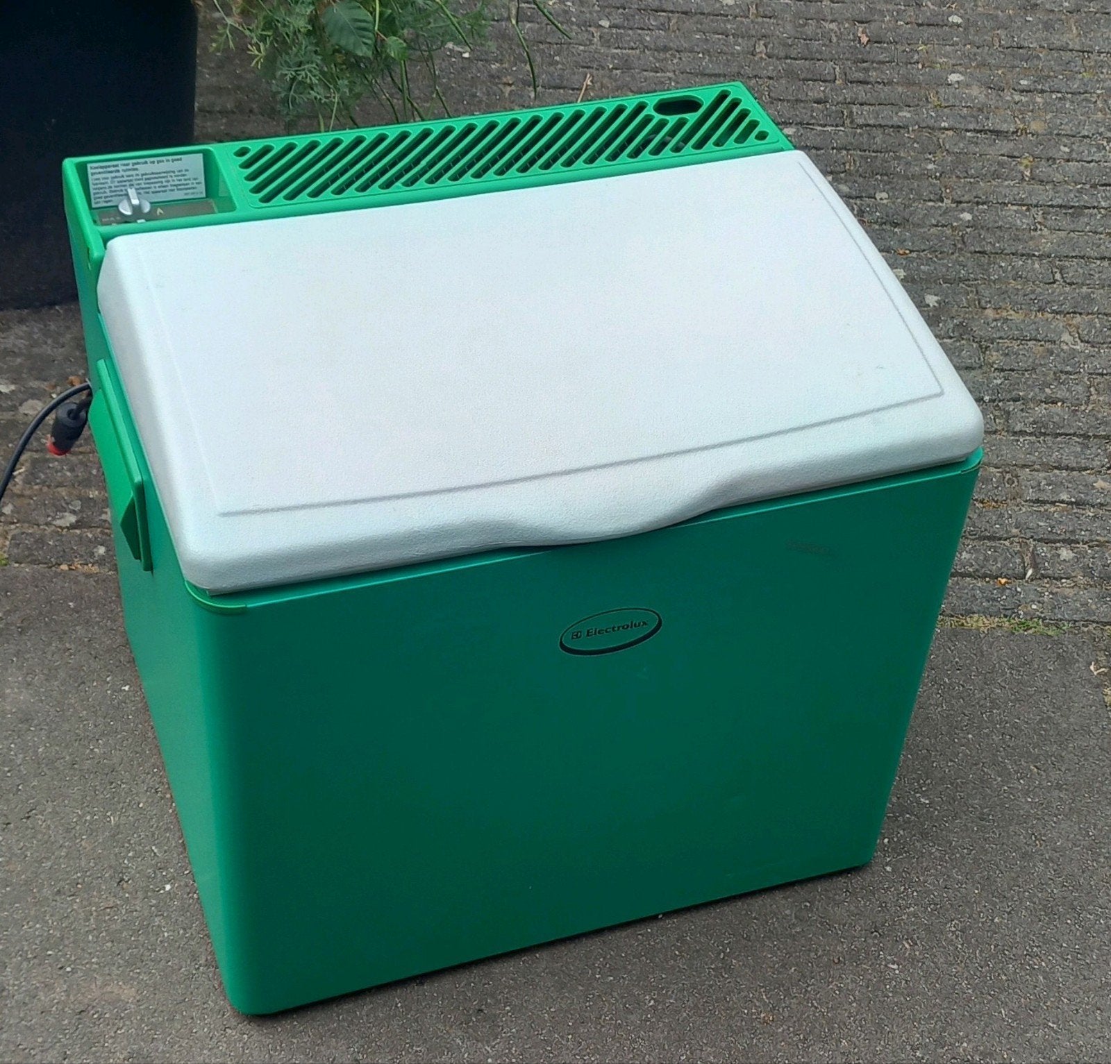 Electrolux Camping Koelbox 35L - 230V, 12V & Gas, Caravans en Kamperen, Koelboxen, Ophalen, Zo goed als nieuw, Koelbox, Elektrisch