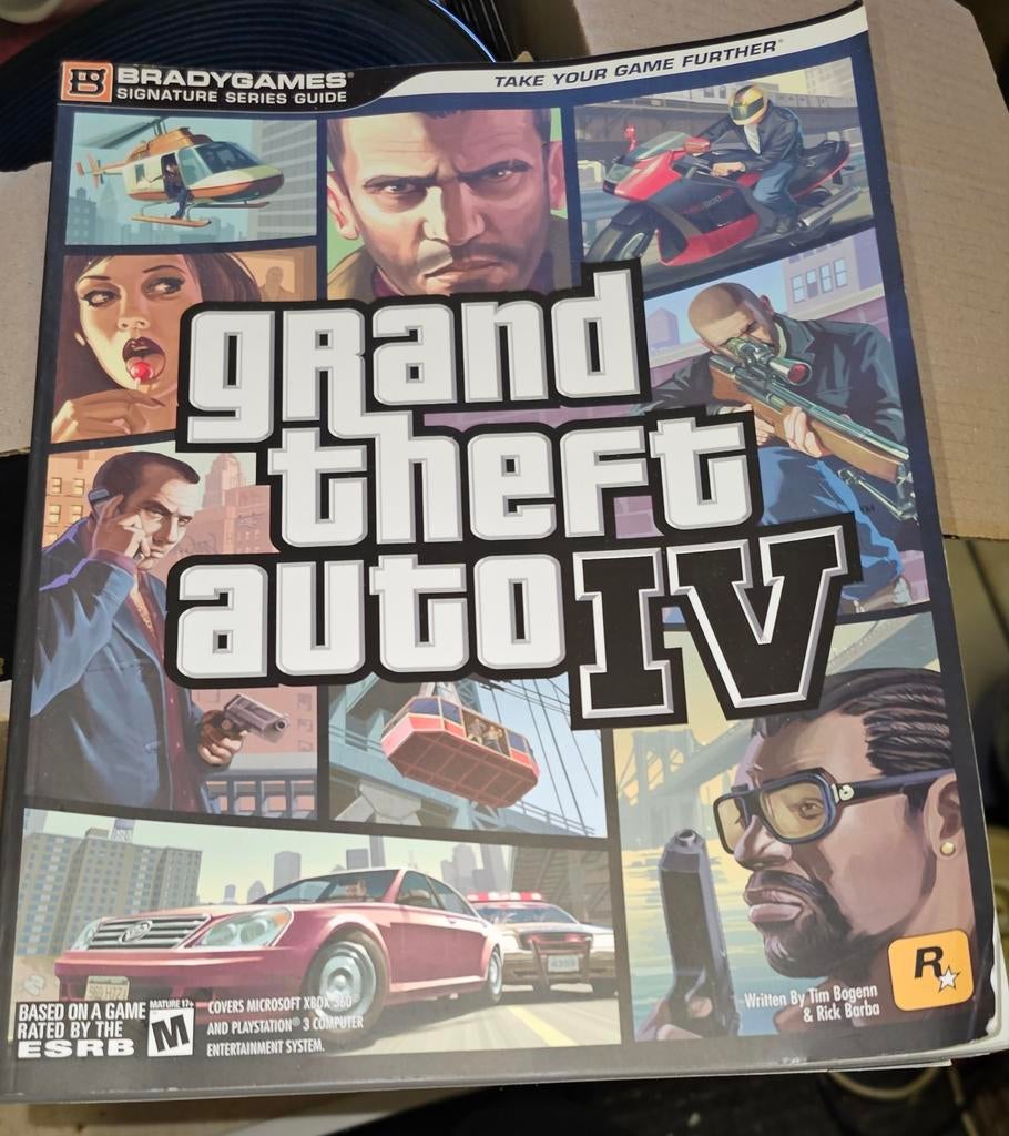 Grand Theft Auto IV Boek - Engelstalige Gids, Spelcomputers en Games, Games | Pc, Gebruikt, Avontuur en Actie, 1 speler, Vanaf 18 jaar