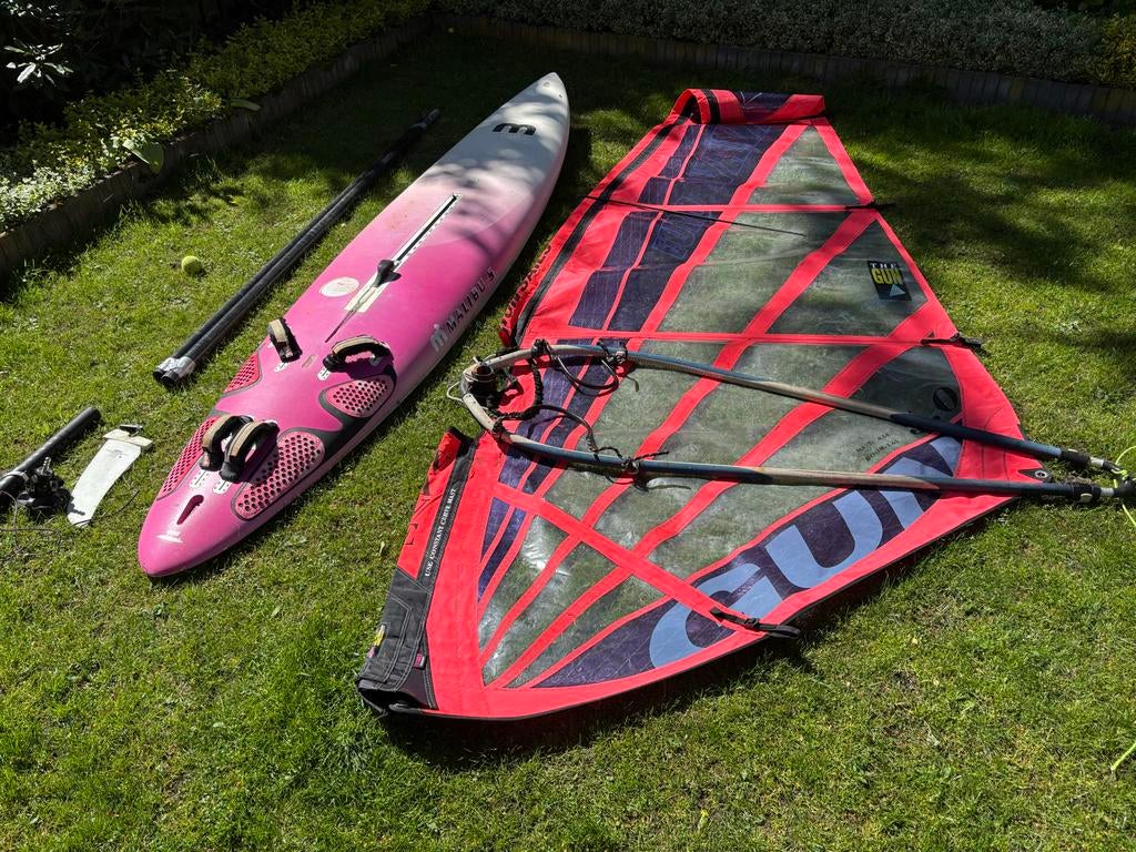Complete Surfset: Mistral Malibu S met 2 zeilen, Mistral, Gebruikt, 5 tot 6.5 m², 300 cm of meer