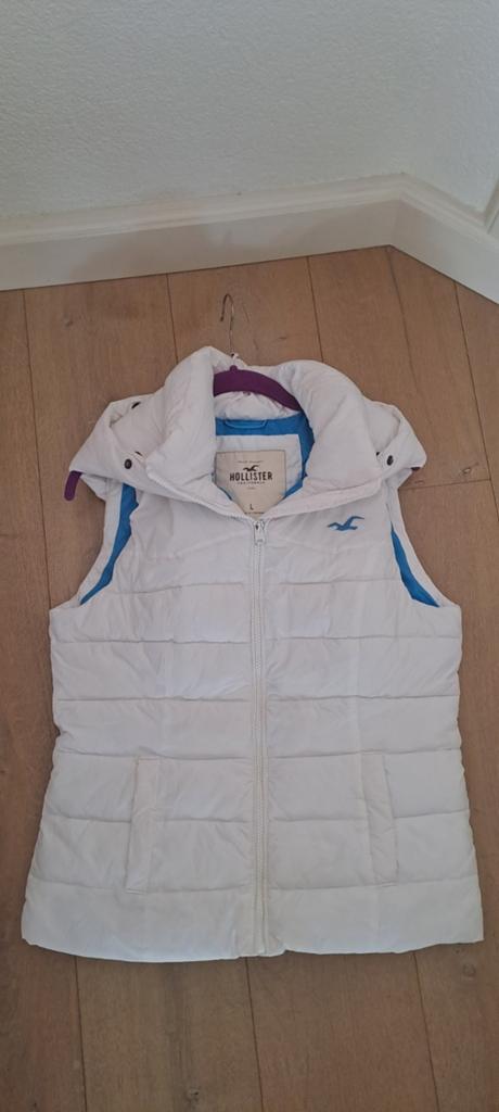 Hollister Bodywarmer Wit Maat L, Kleding | Dames, Bodywarmers, Wit, Maat 42/44 (L), Ophalen of Verzenden, Zo goed als nieuw