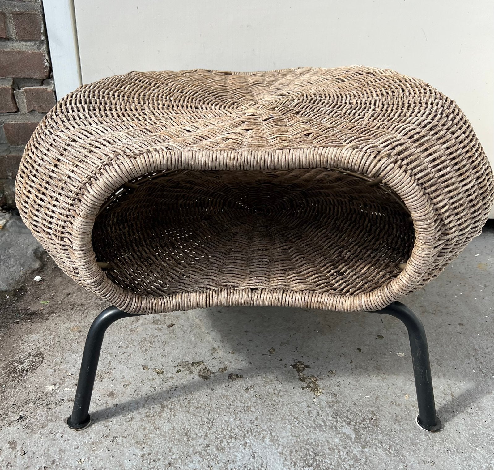 Rotan poef / voetenbankje, Ophalen, Gebruikt, Rond, Minder dan 50 cm