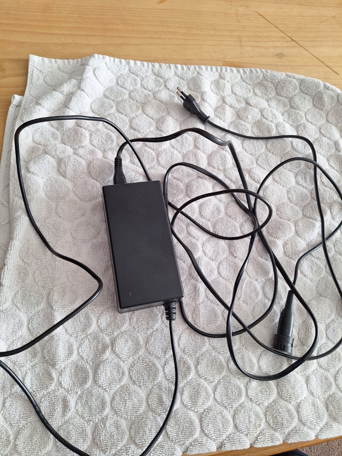 Gazelle Innergy XTRA / Excellent oplader

Niet originele maa, Ophalen of Verzenden