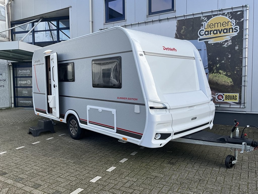 Dethleffs Summer Edition 460 EL ENKELE BEDDEN-XL KOELKAST, Standaardzit, Bedrijf, Tot en met 3, Schokbreker