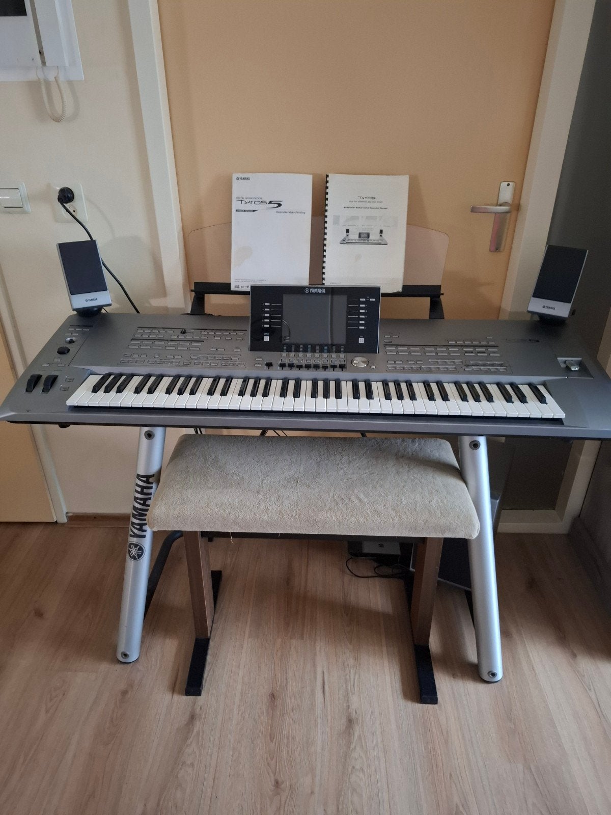 Yamaha Tyros 5 / 76  XXL, Ophalen, Zo goed als nieuw, 76 toetsen, Yamaha