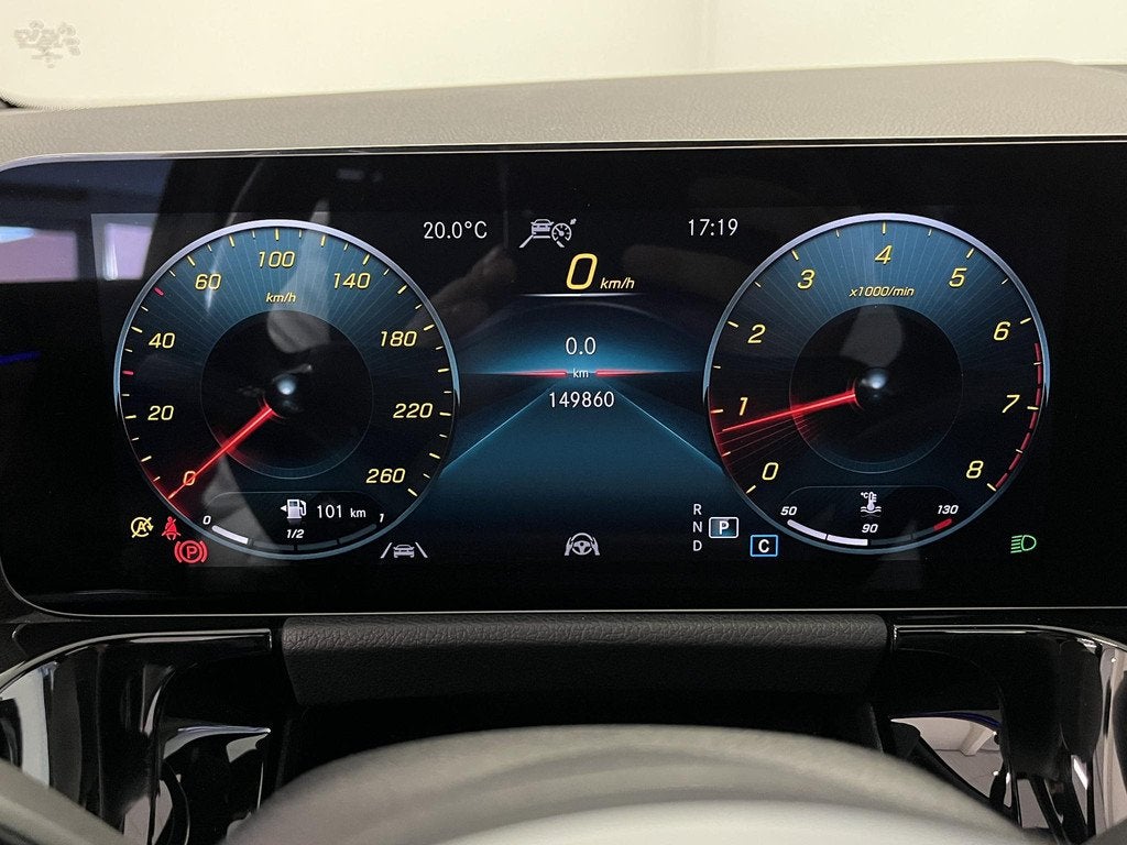 Mercedes-Benz GLA-klasse 200 AMG Line | Pano | Trekhaak | Me, Auto's, Mercedes-Benz, 4 cilinders, Leder en Stof, 163 pk, Origineel Nederlands