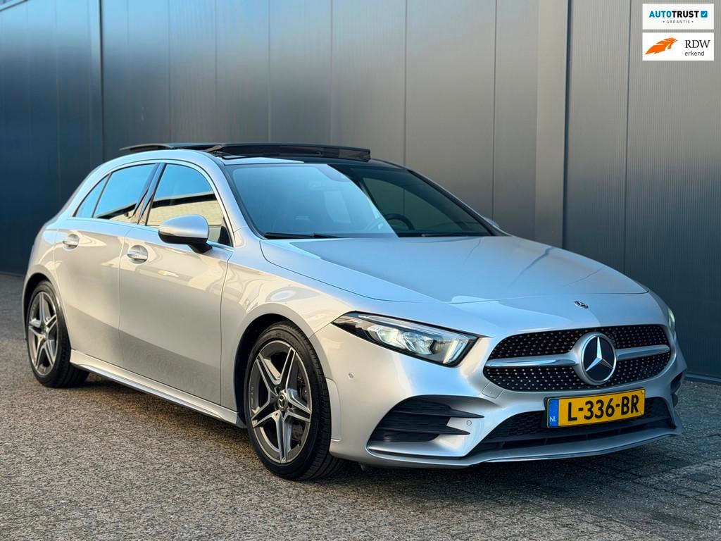 Mercedes-Benz A-klasse 220 Premium Plus AMG Pano Sfeerverlic, Gebruikt, Euro 6, Bedrijf, Parkeercamera