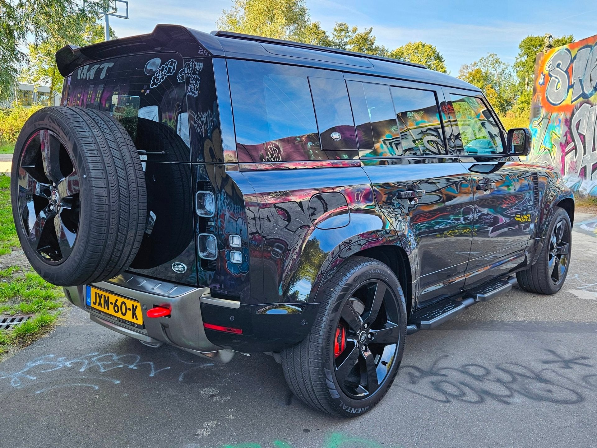 Land Rover Defender 110 3.0 P400 X | trekhaak | 22" | pano, Auto's, Automaat, Dealer onderhouden, Gebruikt, Vierwielaandrijving