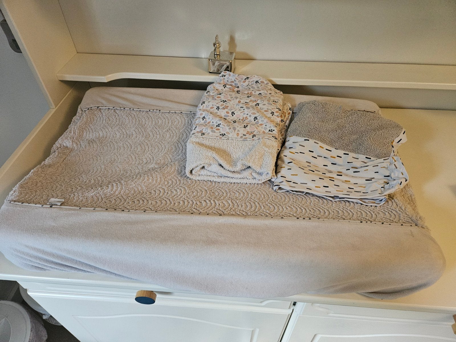 Gratis baby aankleedkussen incl. 3 badstof hoezen, Ophalen, Gebruikt, Aankleedkussen