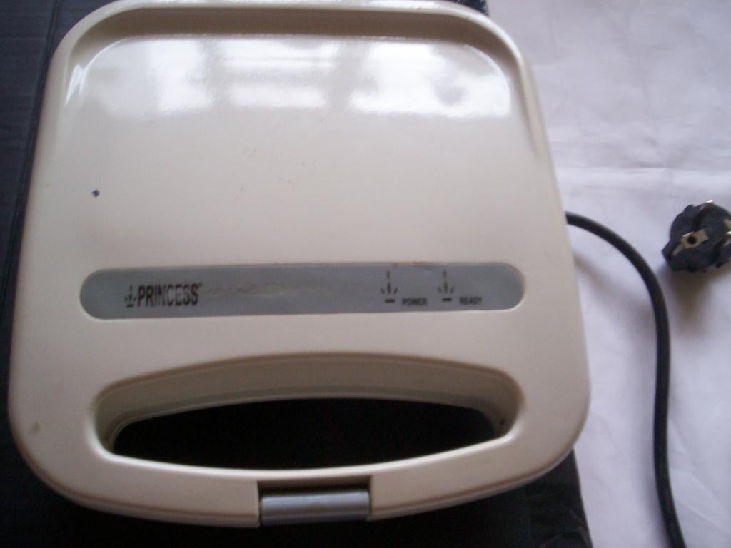 TOSTI IJZER Princess ouder model tosti -/+ 4Kant Tosti-IJzer, Witgoed en Apparatuur, Ophalen of Verzenden, Gebruikt