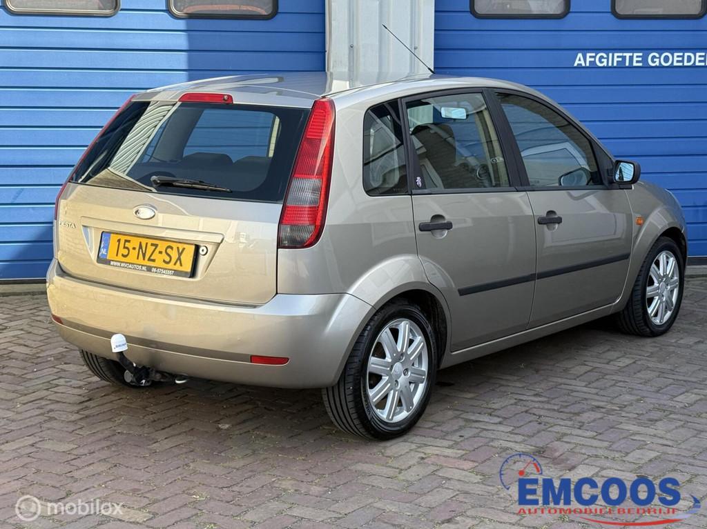 Ford Fiesta 1.6-16V Ghia * Airco * Automaat * 5 deurs *, Auto's, 1596 cc, 101 pk, 4 cilinders, Origineel Nederlands