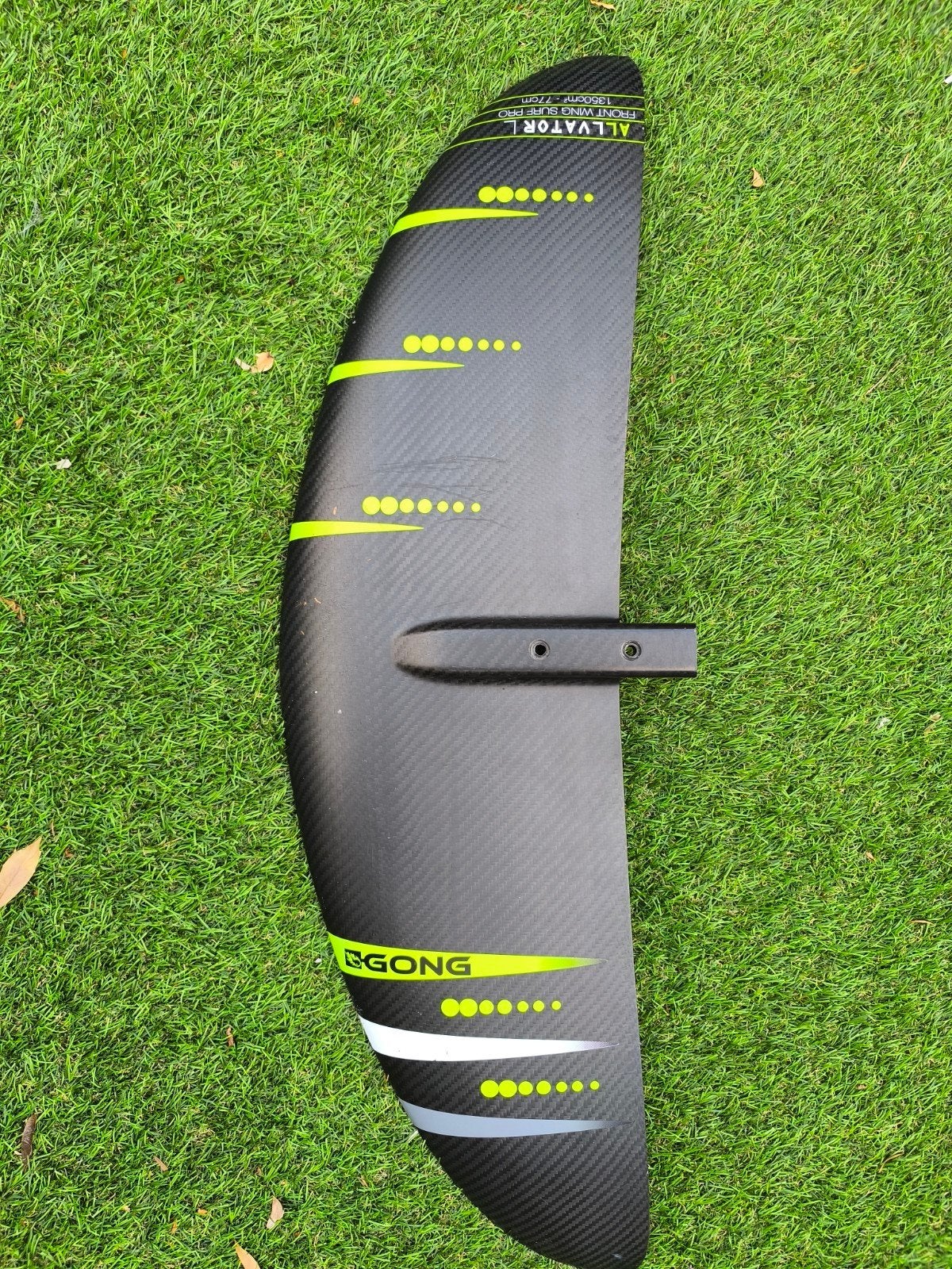 GONG ALLVATOR L Front Wing Surf Pro 1350cm² - 77cm, Ophalen of Verzenden, Gebruikt, Wingsurf-hydrofoil