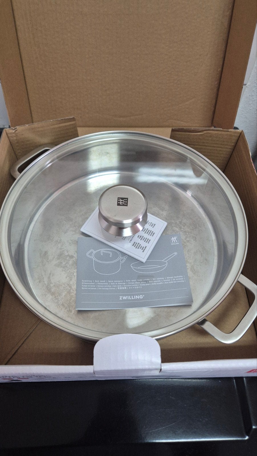 Zwilling Pouristic Serveerpan 28 cm RVS met Deksel, Huis en Inrichting, Keuken | Potten en Pannen, Ophalen of Verzenden, Zo goed als nieuw