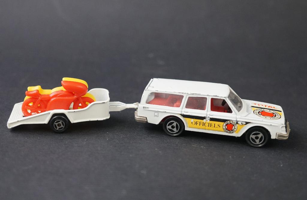Majorette Volvo 245 DL - Tour de France officiels - TOP, Ophalen of Verzenden, Nieuw, Auto
