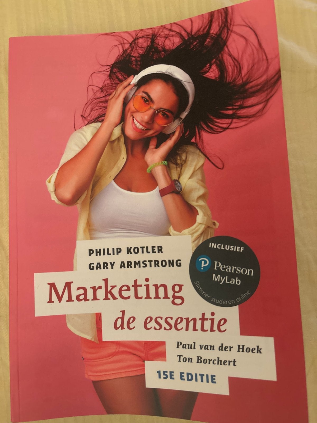 Marketing de essentie - Philip Kotler & Gary Armstrong, Ophalen of Verzenden, Gamma, Zo goed als nieuw, HBO