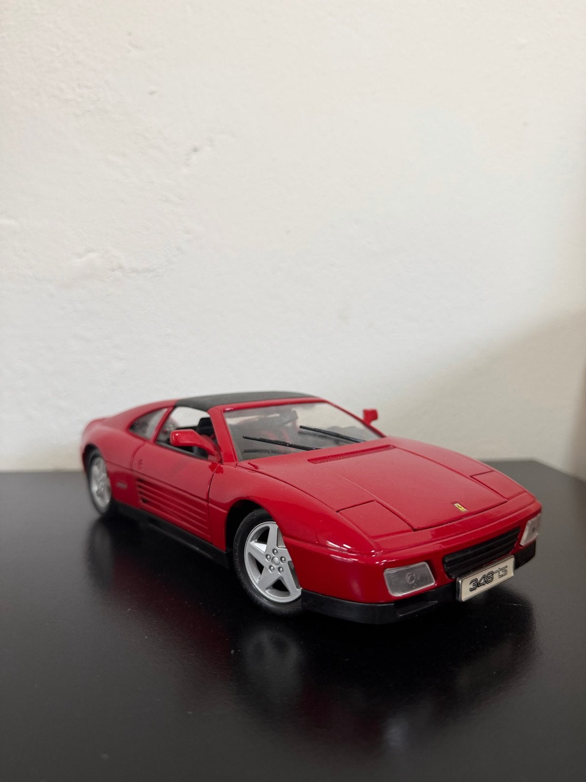 1:18 Maisto Ferrari 348 TS, Ophalen, Zo goed als nieuw, Auto, Maisto