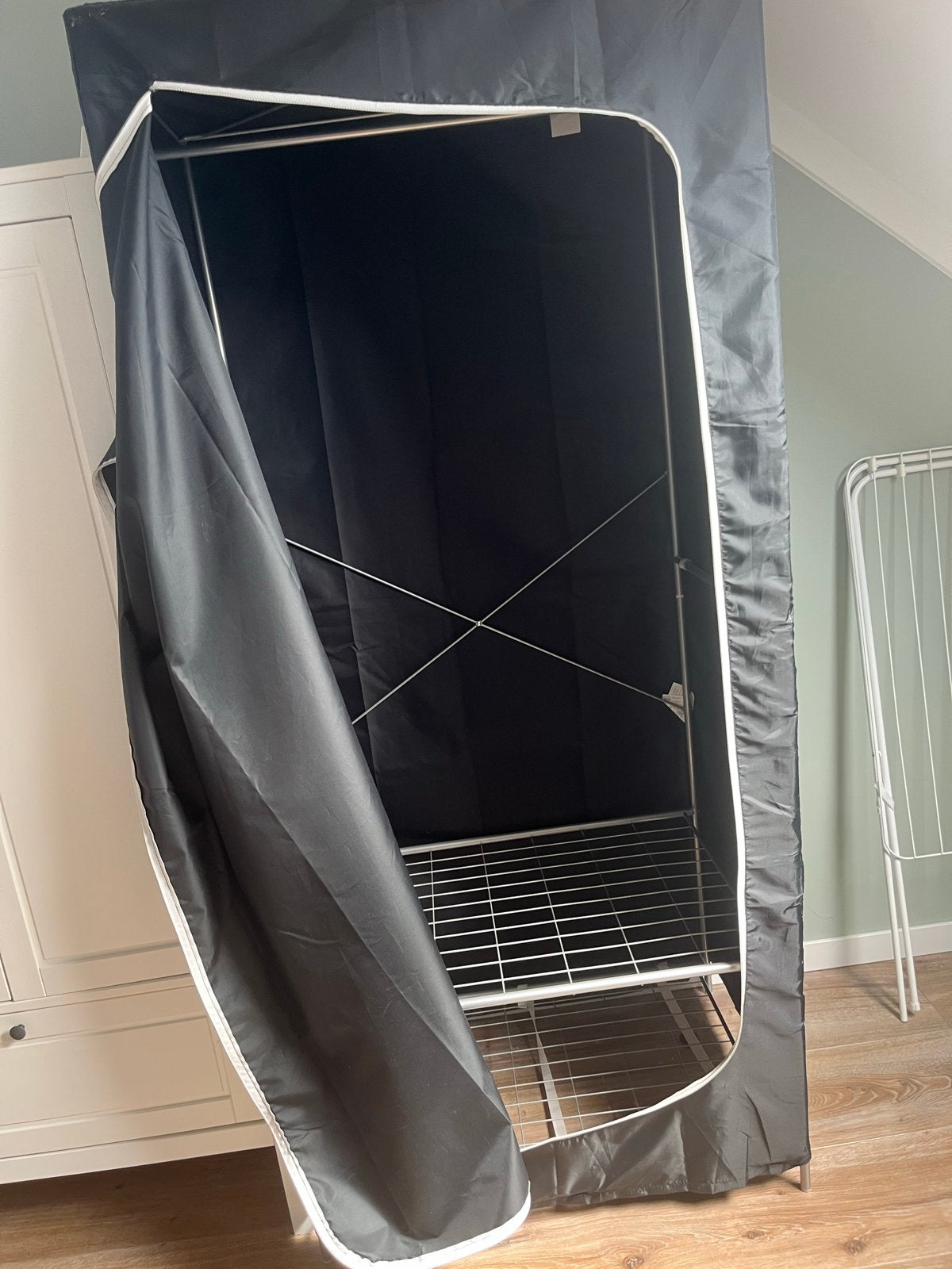 Kledingkast/Opbergkast - Zwart textiel met rits, Huis en Inrichting, Kasten | Kledingkasten, Ophalen, Met plank(en), Kunststof