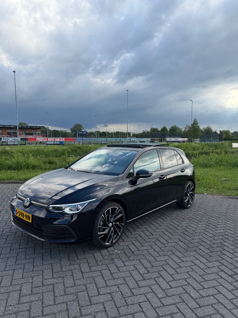 Volkswagen Golf 1.0 Etsi 110pk 7-DSG 2022 Zwart, Euro 5, Zwart, Overige bekleding, Zwart