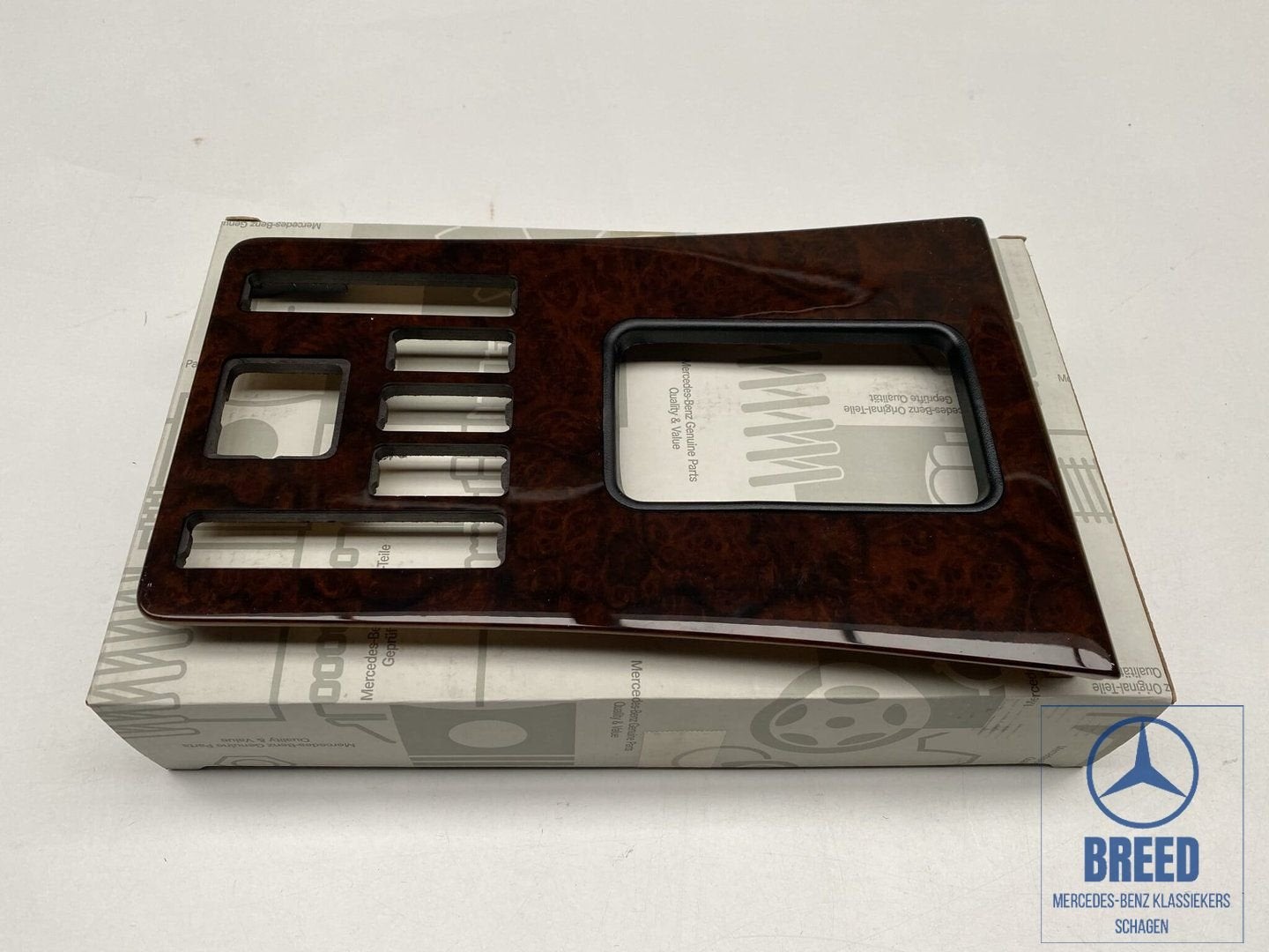 NOS Middenconsoleafdekking wortelnotenhout Mercedes W126, -, Nieuw, Ophalen of Verzenden, -