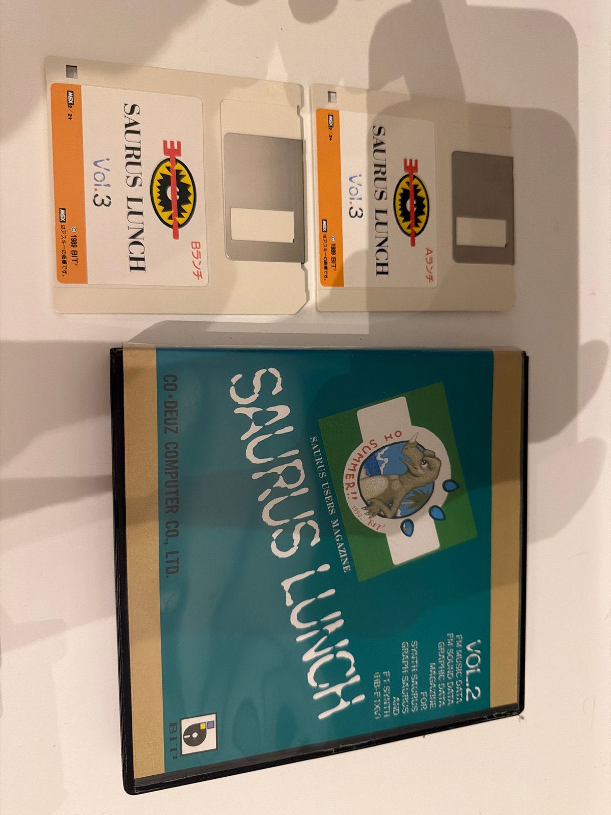 MSX Saurus Lunch Vol. 2 & 3 Floppy Disks en Magazine, Ophalen of Verzenden