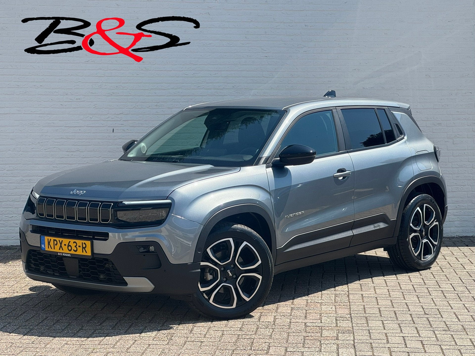 Jeep AVENGER Summit 54 kWh SOH 96% Clima Camera Carplay Adap, Auto's, Jeep, Stof, Gebruikt, 156 pk, Automatische klimaatregeling