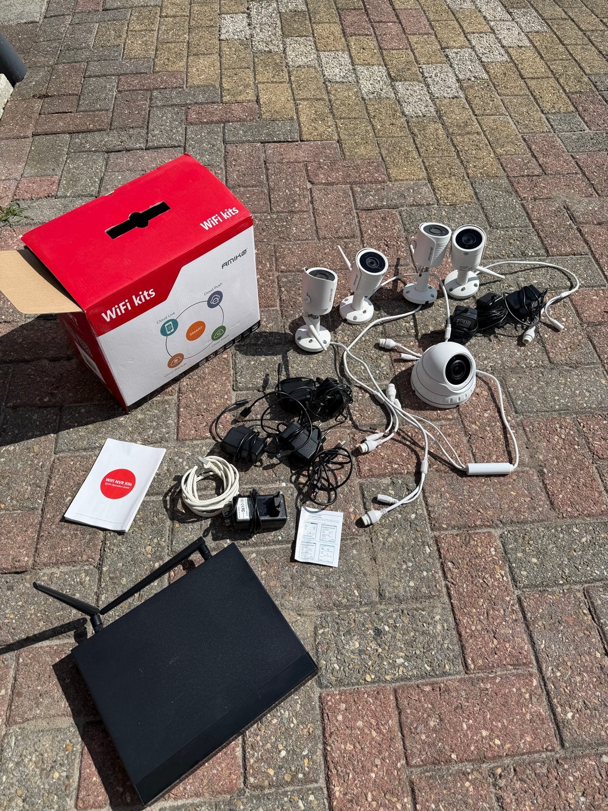 Amiko WiFi Beveiligingscamerasysteem met NVR en 4 camera's, Ophalen, Gebruikt, Binnencamera