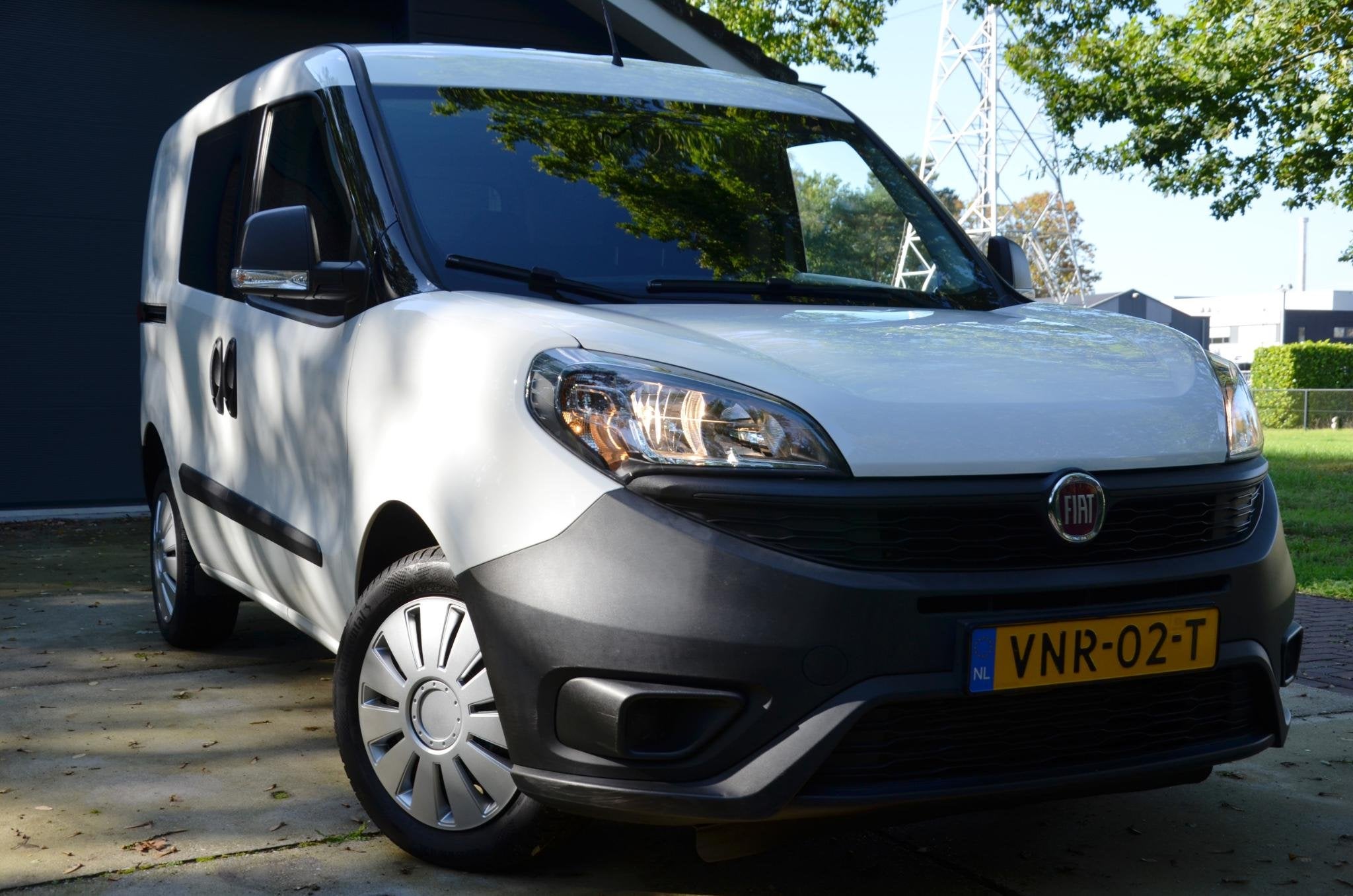Fiat Doblò Cargo 1.6 MJ L1H1 S Basis Airco/Pdc/2 zitplaatse, Voorwielaandrijving, Euro 6, 4 cilinders, Wit