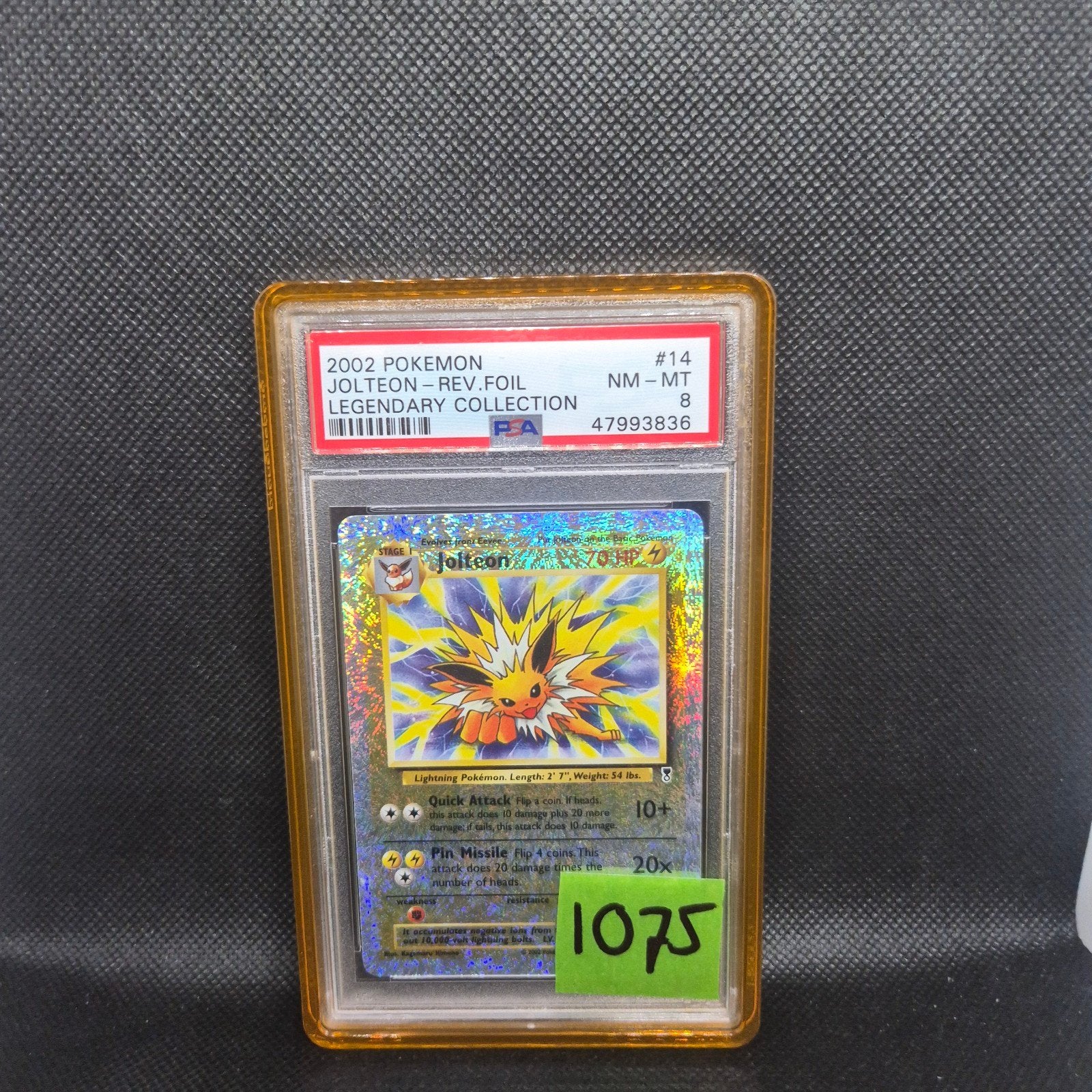 Jolteon Rev Holo Legendary Collection PSA 8, Hobby en Vrije tijd, Verzamelkaartspellen | Pokémon, Ophalen of Verzenden, Zo goed als nieuw